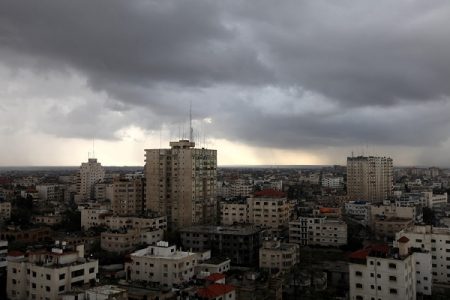 أمطار وتساقطات ثلجية مع انخفاض في درجات الحرارة ابتداء من الجمعة إلى غاية الثلاثاء القادم