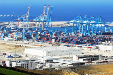 صحيفة إسبانية: طنجة المتوسط ” ميناء بصدد تحويل شمال المغرب “