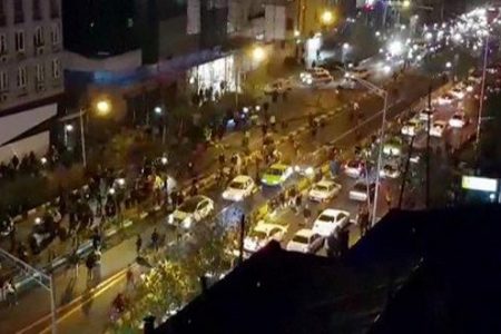 إيران .. تسعة قتلى في أعمال عنف على ارتباط بالاحتجاجات التي تهز البلد