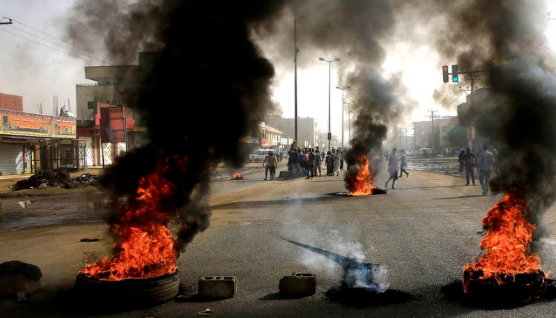 قتلى في اقتحام القوات السودانية لفض اعتصام بالخرطوم