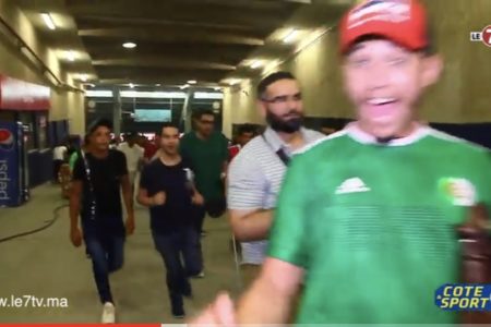 بكاء، زغاريد وفرحة هيستيرية للجماهير الجزائرية بعد التأهل لنهائي الـ”كان”.