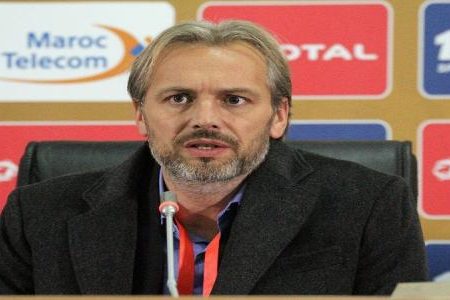 دوسابر يوقع لبيراميدز المصري ويزيد من أزمة الوداد في البحث عن مدرب‎