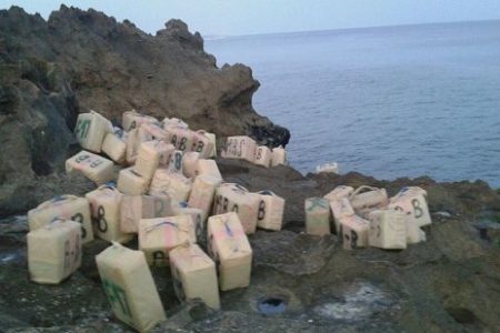 100 كيلوغرام من الحشيش بشاطئ بضواحي مدينة الفنيدق 
