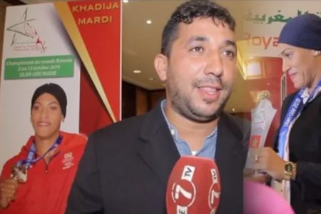 زوج البطلة العالمية “خديجة المرضي”: خديجة شرفت المرأة المغربية وعازمة على تحقيق الذهب الأولمبي