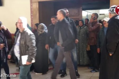 من محكمة الإستئناف… حزن لحظة خروج عائلات الضحايا المتورطين في شبكة لتجنيس إسرائليين