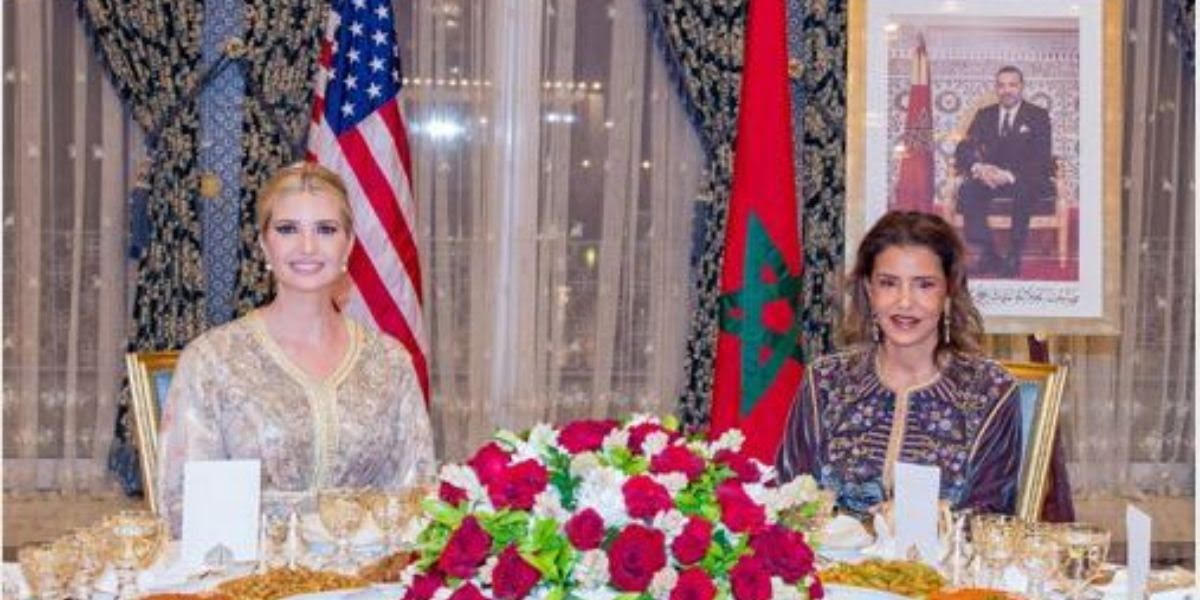 Photo of بالصور.. إيفانكا ترامب تتألق بالقفطان المغربي