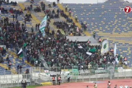 أجواء وأهازيج رائعة للجماهير الوجدية تخطف بها الأضواء خلال مواجهة الرجاء
