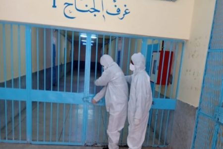 بسبب كورونا… مندوبية السجون تقرر منع إخراج المعتقلين إلى المحاكم والمستشفيات.