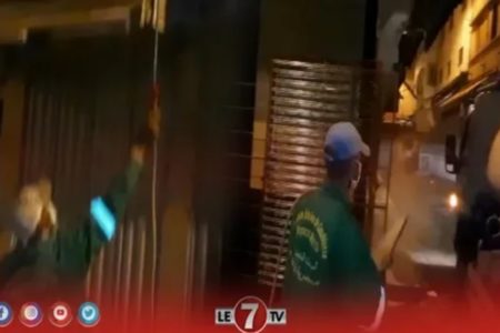 السلطات تنظم حملة تعقيم واسعة بشوارع وأزقة درب السلطان.
