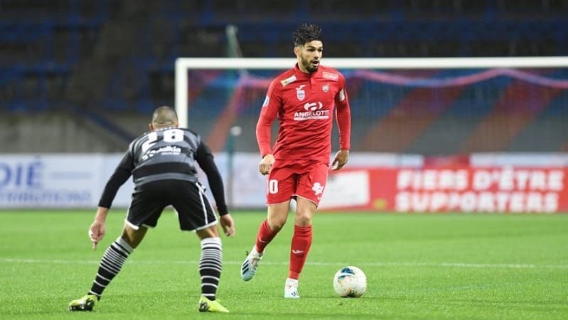 بعد مغادرته الحسنية.. عطاسي يخوض تجربة جديدة في الدوري السعودي