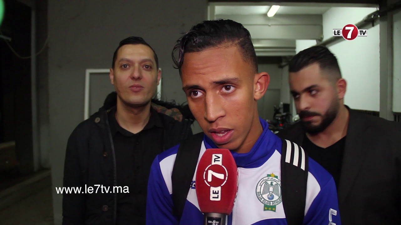 بالصور.. رحيمي يتسلم جائزة لاعب الشهر‎