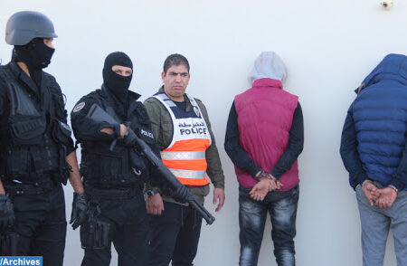 شرطة طنجة تشهر سلاحها الوظيفي لاعتقال عشريني‎
