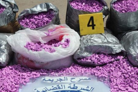 إجهاض عملية للتهريب الدولي للمؤثرات العقلية وحجز 490 ألف قرص طبي مخدر بميناء طنجة‎