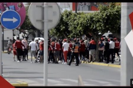 الجماهير الودادية حاضرة بقوة في جنبات ” دونور” لمساندة الفريق ضد مولودية الجزائر
