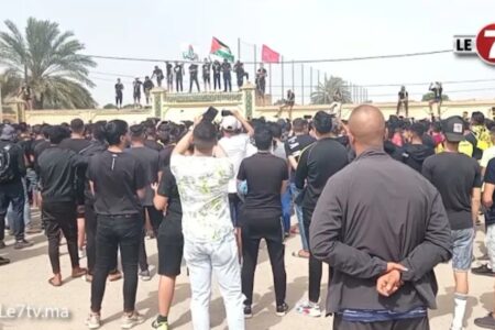 بادرة جميلة من جماهير المغرب الفاسي بقراءة الفاتحة على شهداء غزة