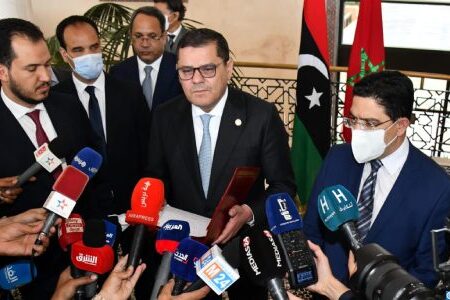 رئيس الحكومة الليبية المؤقتة يشيد بجهود المغرب لتحقيق الاستقرار ببلاده