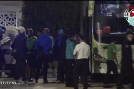 بعد الهزيمة أمام الرجاء.. شجار حاد بين أعضاء الدفاع الحسني الجديدي