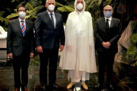 سفير المملكة المغربية بهافانا يقدم أوراق اعتماده للرئيس الكوبي