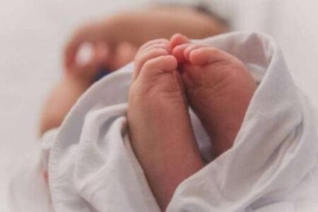 العثور على رضيعة مدفونة بضيعة فلاحية