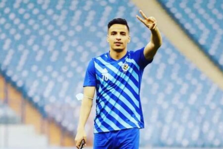 لاعب جزائري يوقع في كشوفات الرجاء