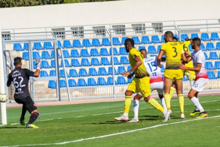 المغرب الرياضي الفاسي يجدد عقد ركيزة بارزة بالفريق الأول