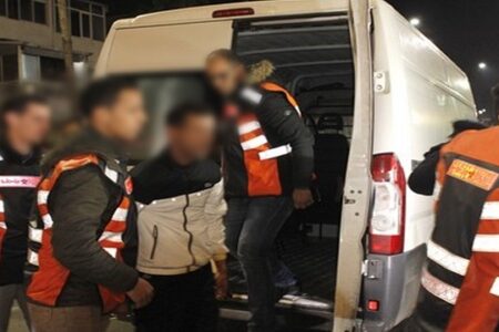 القبض على 5 أشخاص في تبادل العنف بالشارع العام