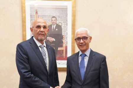 تعزيز العلاقات البرلمانية محور لقاء السيد رئيس مجلس النواب مع نائب رئيس الجمعية الوطنية بجمهورية تنزانيا