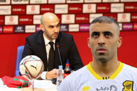وليد الركراكي يوجه الدعوة للمهاجم عبد الرزاق حمد الله للمشاركة في المونديال