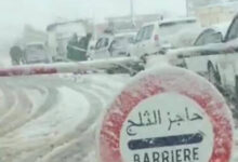 Photo of توقف حركة السير بسبب الثلوج بإقليم أزيلال