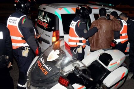 توقيف شخصين بالقصر الكبير ينصبان على القاصرين بـ”حلم الهجرة”