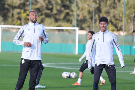 ثنائي بارز يعزز صفوف الوداد الرياضي قبل قمة الهلال السعودي