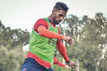 رسميا.. عبد الغفور مهري يوقع في كشوفات اتحاد طرابلس الليبي