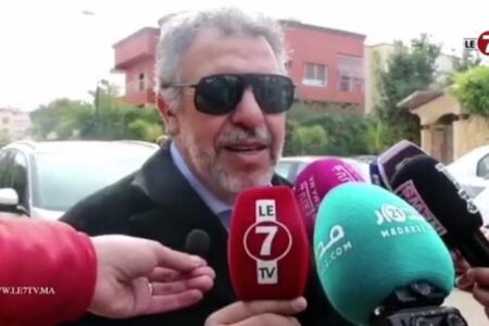 بتأثر وحرقة “حسن الجندي”: سقطت ورقة من أوراق الرواد، وكان على وشك أداء أغنية الأسود في كأس العالم