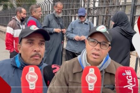 أصحاب “الݣريمات” ذوي الاحتياجات الخاصة يحتجون بالدار البيضاء مطالبين باسترجاع مأذونياتهم