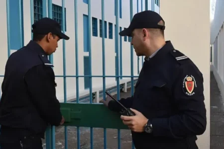 وفد من المكتب الدولي لمكافحة المخدرات وإنفاذ القانون يزور مركز تكوين الأطر التابع لمندوبية السجون بتيفلت