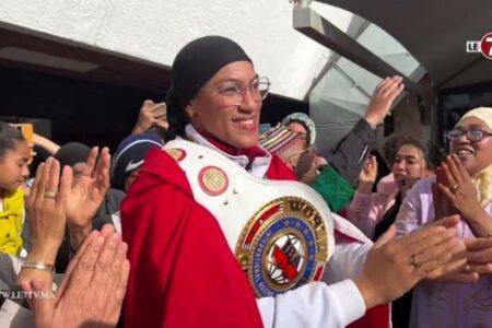 بالدقة المراكشية.. استقبال استثنائي للبطلة المغربية خديجة المرضي الفائزة ببطولة العالم للملاكمة