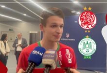 Photo of المشجع الإنجليزي “ثيو” يختار فريقه المفضل بين الرجاء والوداد