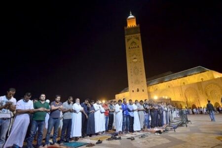 استطلاع رأي يكشف ارتفاع مستوى التدين لدى الشباب المغربي والعربي