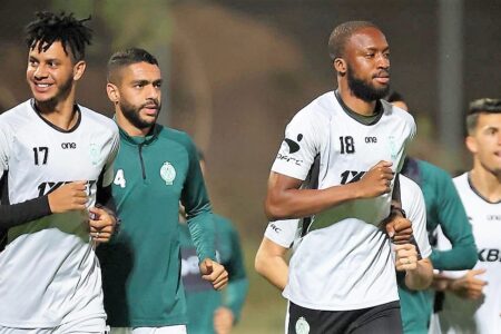 الرجاء الرياضي يستأنف تداريبه استعدادا لمواجهة الاهلي