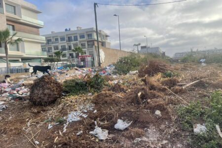 ساكنة ” next house “ بدار بوعزة تشتكي تراكم النفايات و مطالب بتدخل الجهات المسؤولة