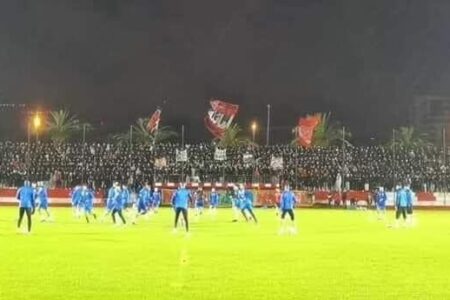 جماهير الوينرز تحتفي بلاعبي الوداد الرياضي قبل الديربي البيضاوي