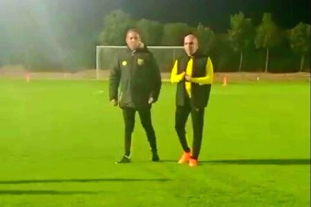 المغرب الرياضي الفاسي يجري أول حصة تدريبية بقيادة المدرب الجديد عمر حاسي