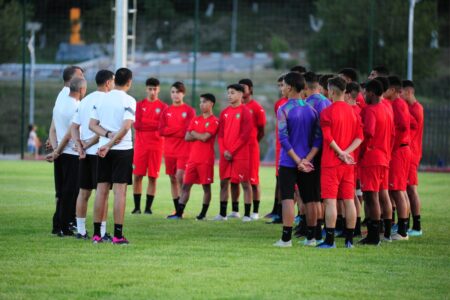 المنتخب الوطني لاقل من 17 سنة يجري اول حصة تدريبية بالجزائر