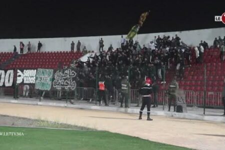 أهازيج جماهير الدفاع الحسني الجديدي تزلزل مدرجات ملعب البشير بالمحمدية