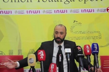 بعد الهزيمة أمام الوداد .. هذا ماقاله “طارق السكيتوي” مدرب اتحاد تواركة في الندوة الصحفية