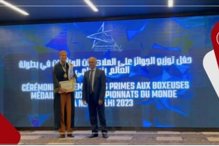 بحضور شكيب بنموسى وشخصيات بارزة .. توزيع الجوائز على الملاكمات المتألقات في بطولة العالم بنيو ديلهي