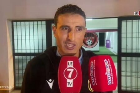 محمد عزيز: كتقييس لاعب كايعطيك ورقة صفراء… او ليوم مكنستاهلوش الطرد بكل صراحة