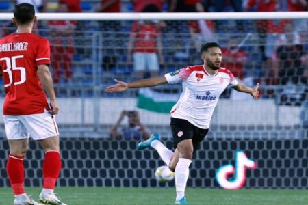 الكاف يكشف عن الحكم الذي سيقود مباراة الاياب بين الوداد و الاهلي المصري