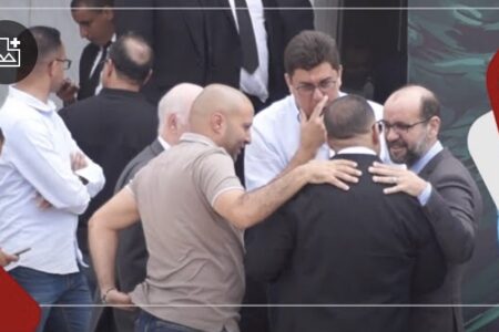 حديث مطول بين ” أنيس محفوظ ” وعبد الإله الإبراهيمي قبل الجمع العام لنادي الرجاء الرياضي