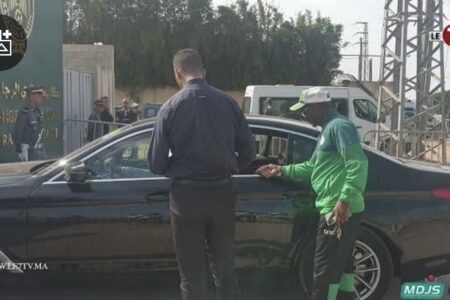 لحظة وصول المنخرط الرجاوي ” أحمد طلال ” إلى أكاديمية النادي قبل إنطلاق الجمع